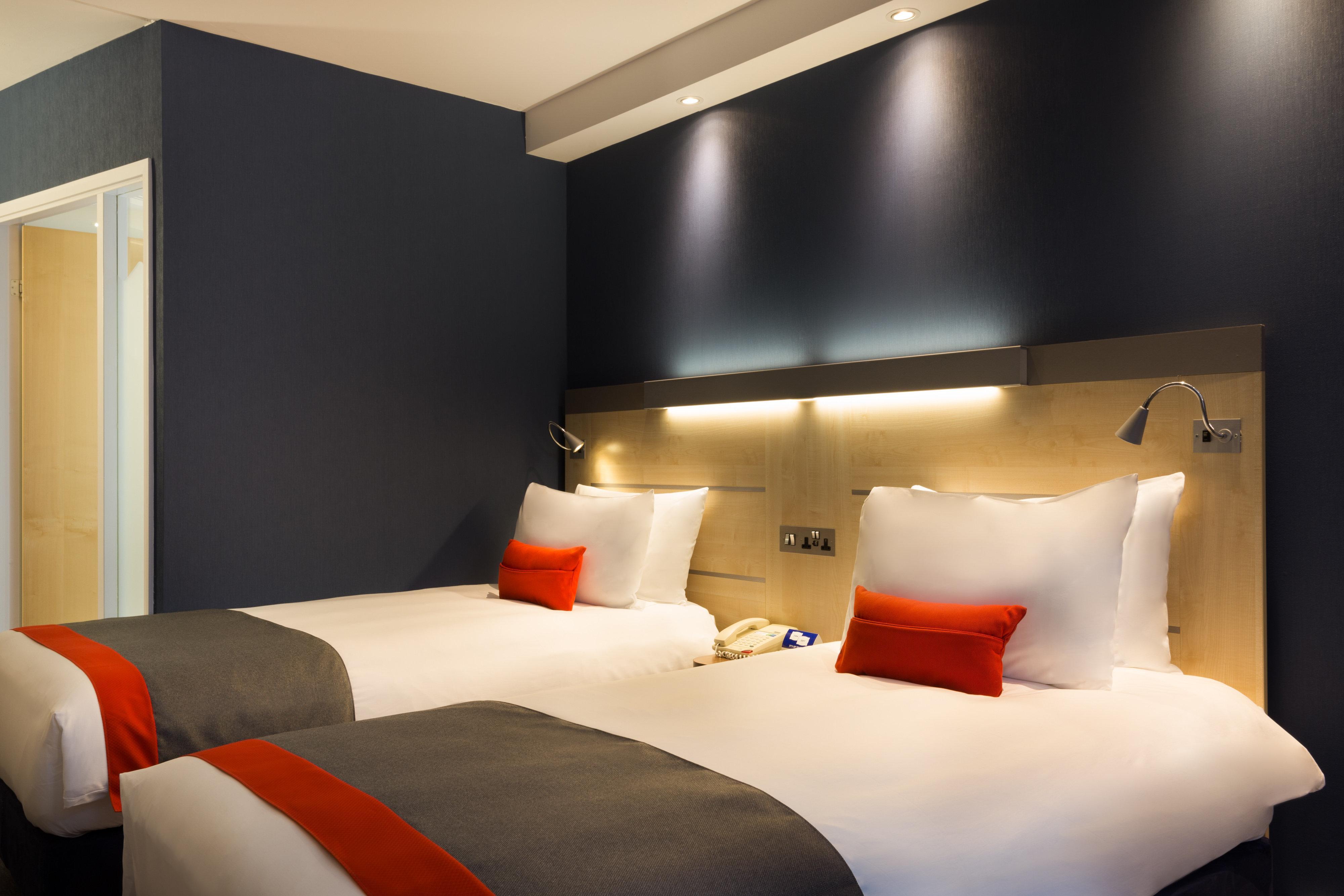 Holiday Inn Express London - Watford Junction By Ihg Esterno foto