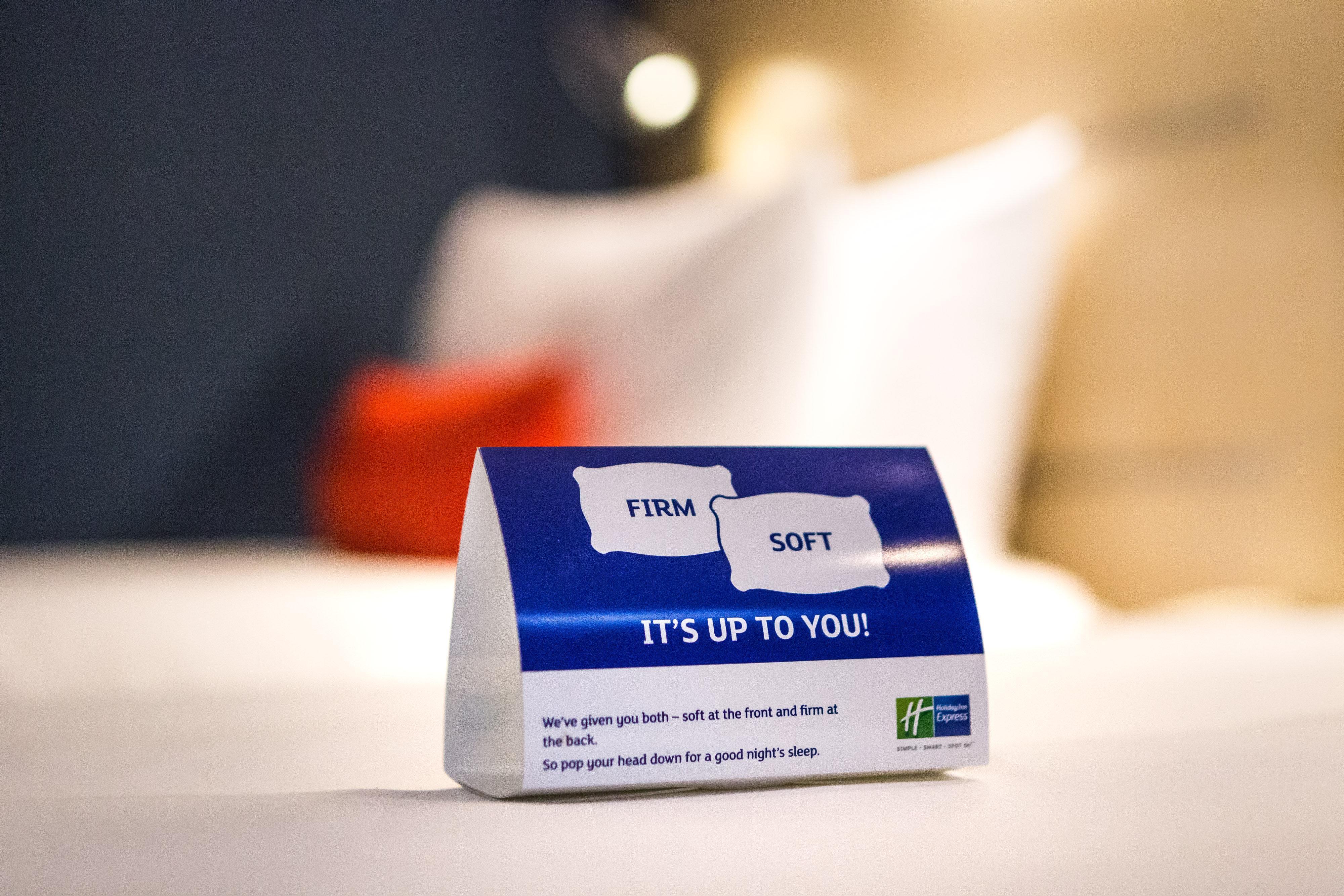 Holiday Inn Express London - Watford Junction By Ihg Esterno foto