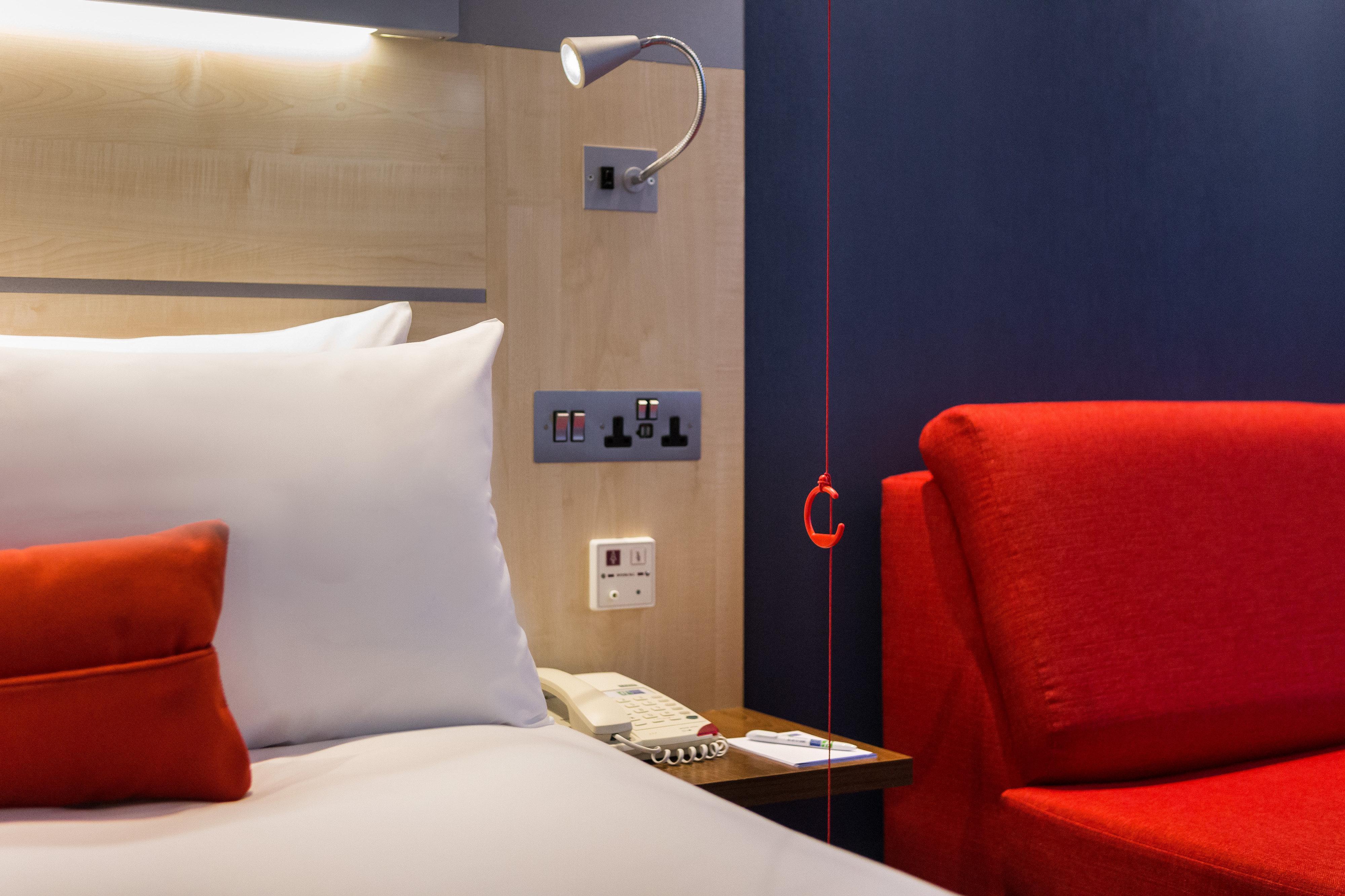 Holiday Inn Express London - Watford Junction By Ihg Esterno foto