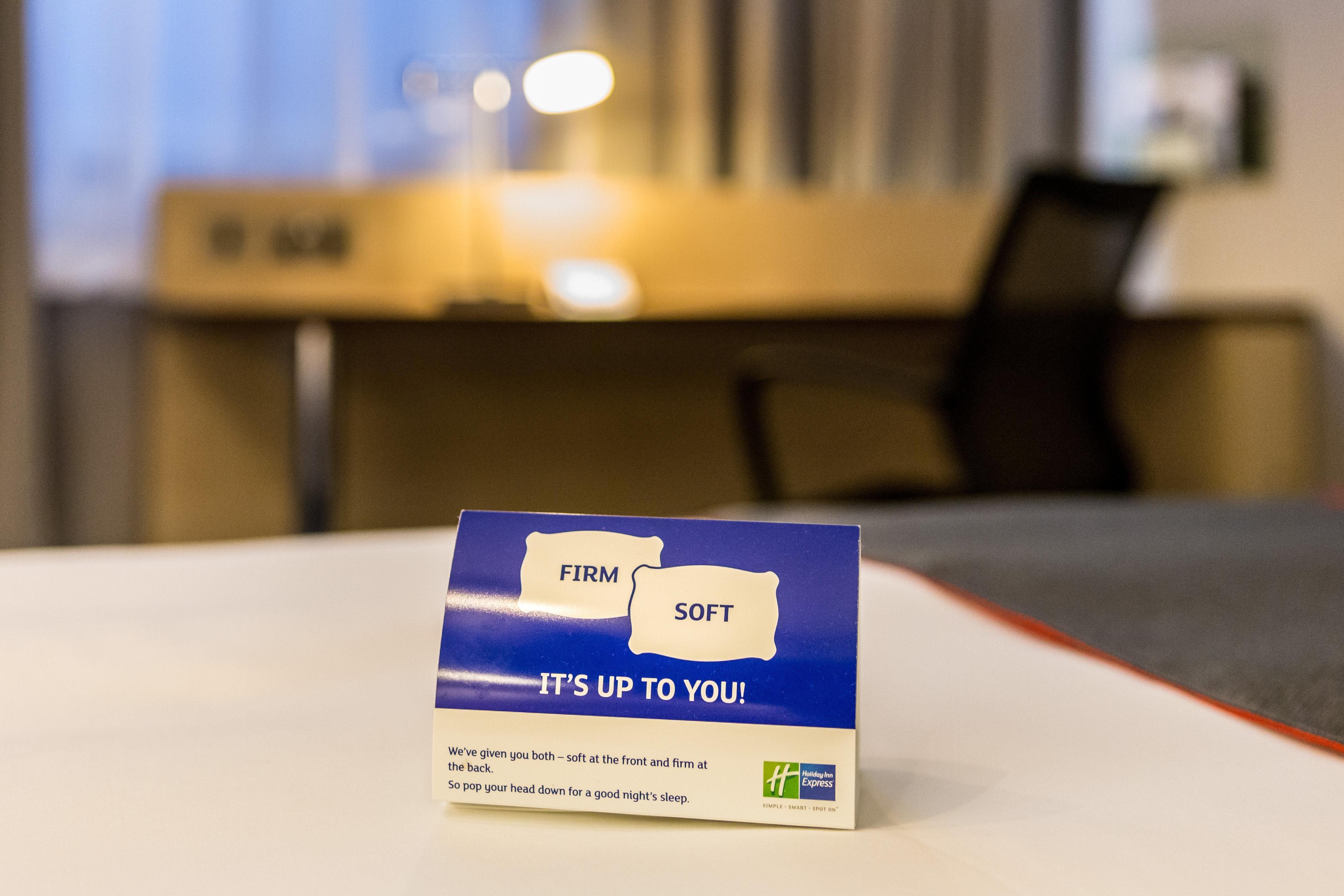 Holiday Inn Express London - Watford Junction By Ihg Esterno foto